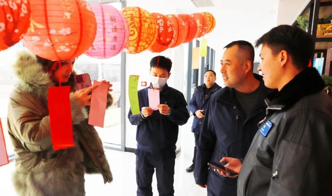 元宵齊樂，情暖園區(qū)——陜西直升機(jī)產(chǎn)業(yè)發(fā)展園舉辦元宵節(jié)游園喜樂會(huì)